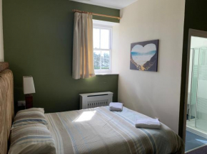  Jersey Accommodation and Activity Centre  Гори